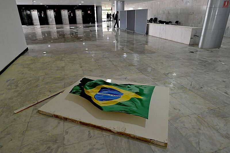 Primo anniversario degli scontri al palazzo presidenziale, al Congresso e alla Corte Suprema da parte dei sostenitori di Jair Bolsonaro