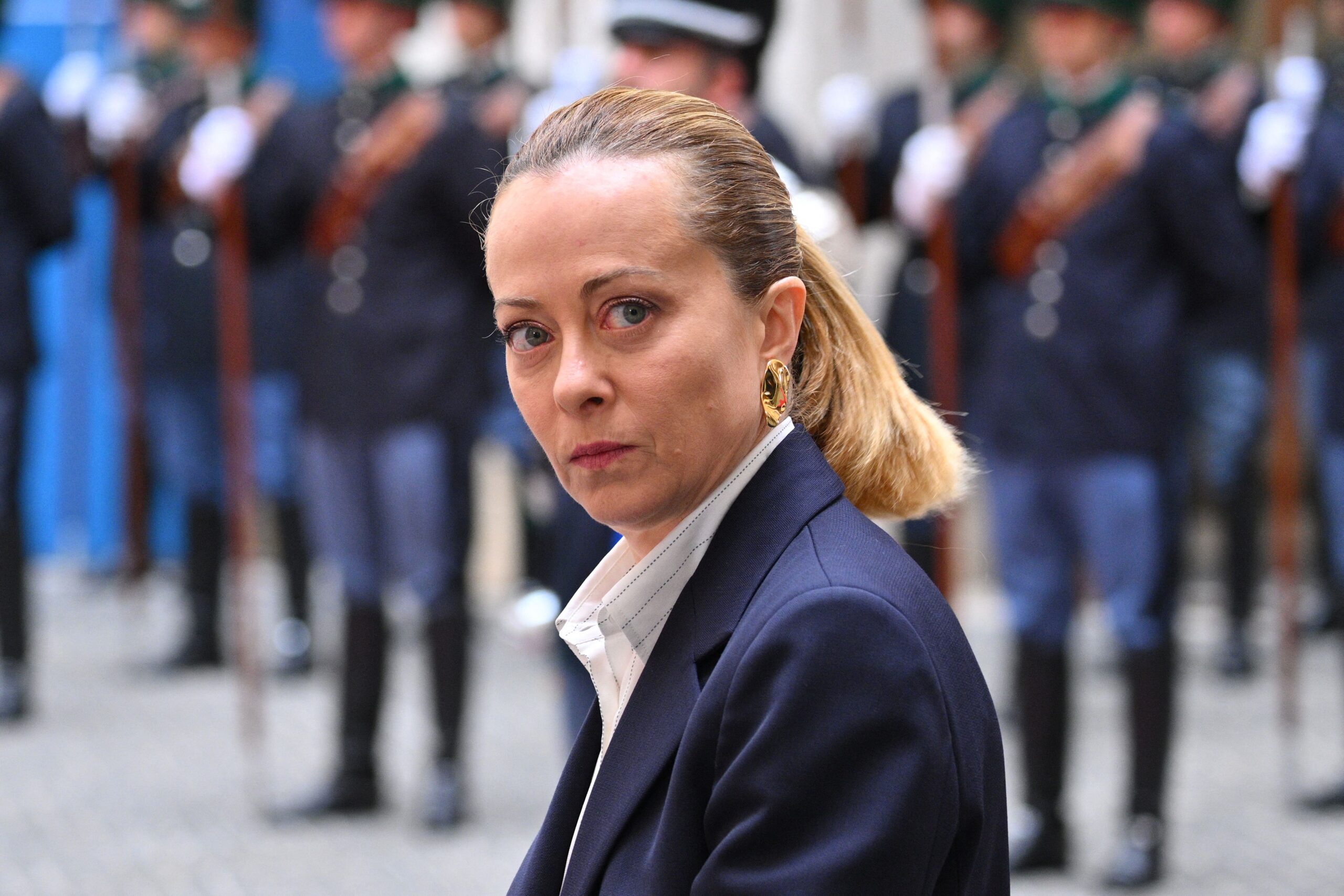 Meloni visita Trump per apire il dialogo con l’UE